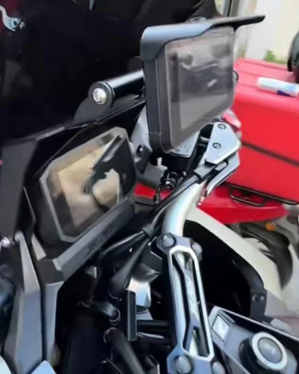 Honda X-ADV 750 Image 02