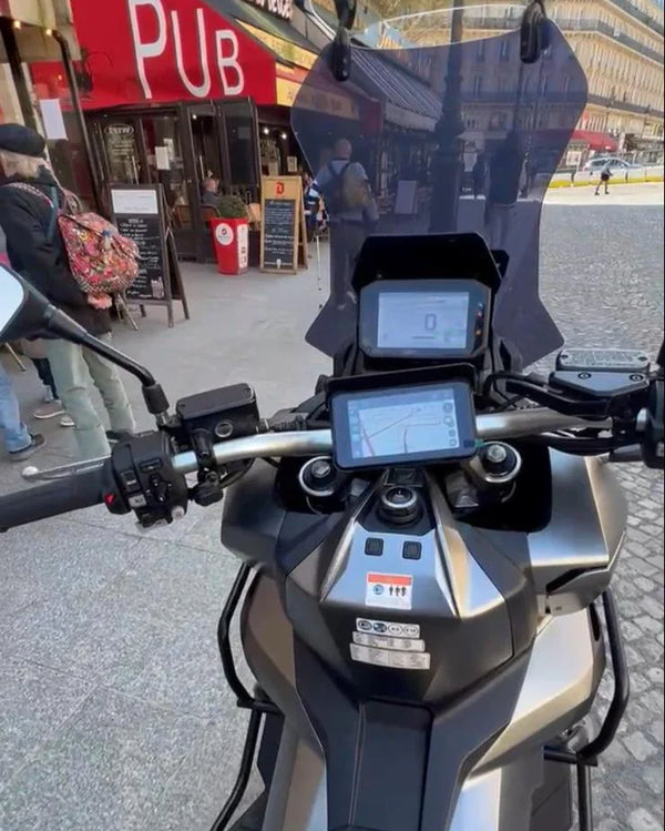 Honda X-ADV 750 Image 03